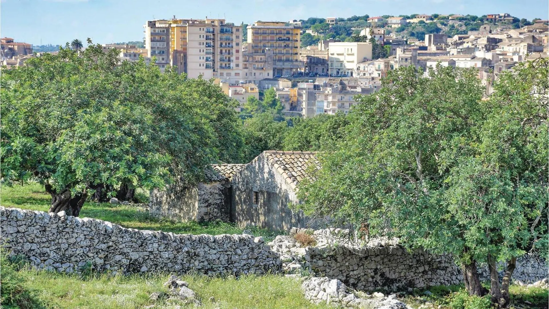 Villa Emma Modica 0*,